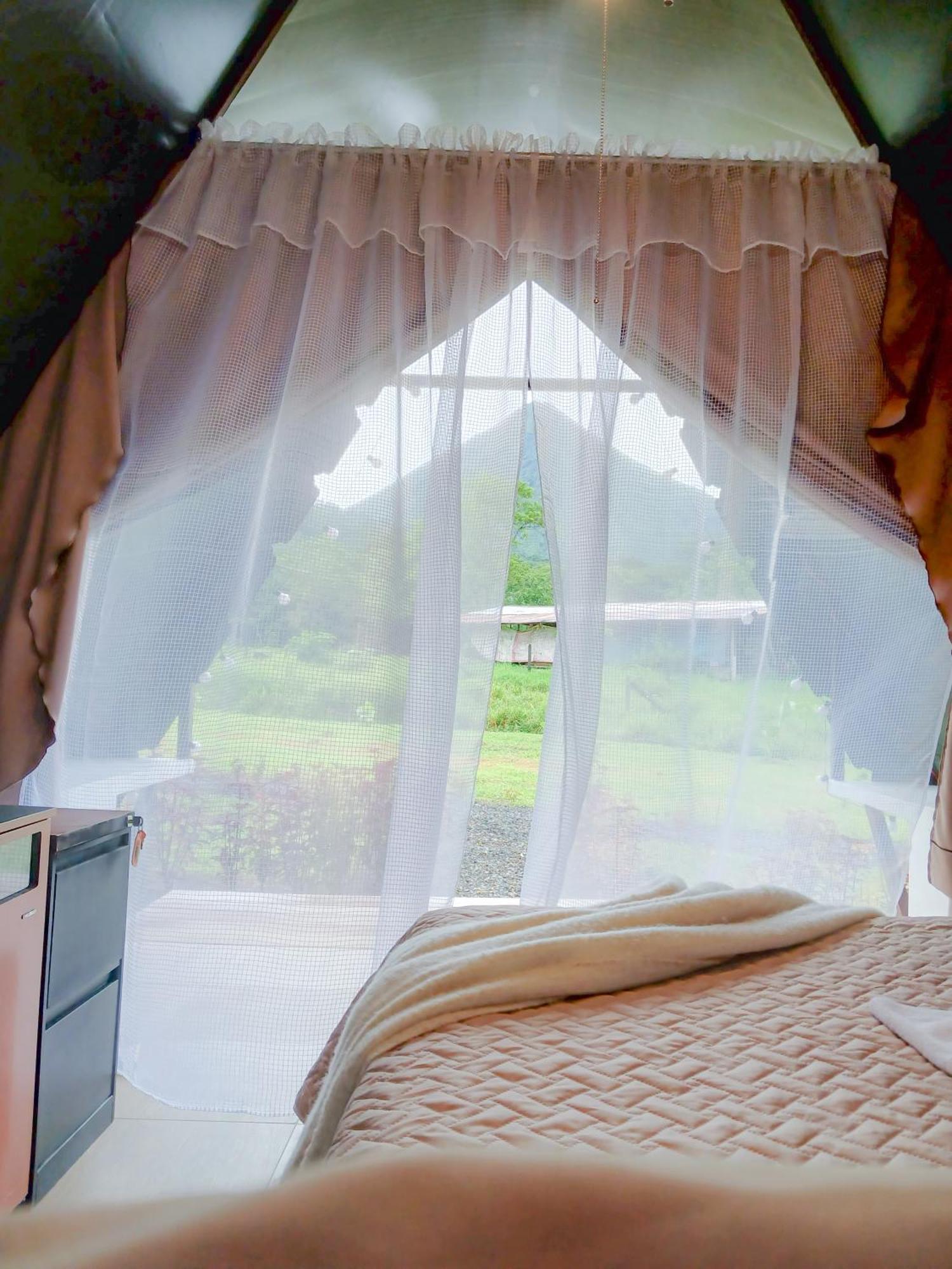 Flora Glamping De Abuela Villa La Fortuna Exterior photo